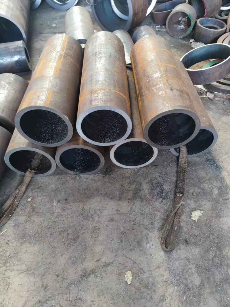苏尼特右苏尼特右苏尼特右12Cr1MovG无缝钢管切割